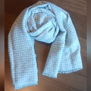 Women's houdstooth scarf light aqua blue and white.